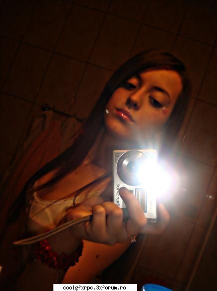 Me :] - okee:)) mai pun at:D vreau si o parere:P:D - Poze cu noi
