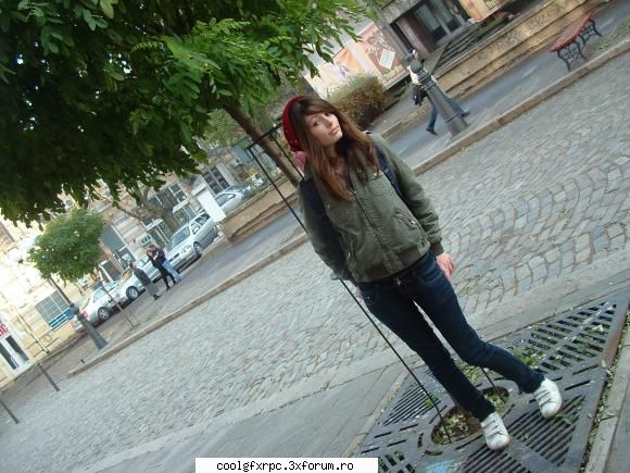 �Rallu.idiOtx33 - Taci faa   � � � � - Poze cu noi